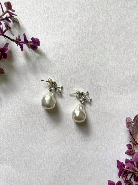 Acrylic pearl transparent studs